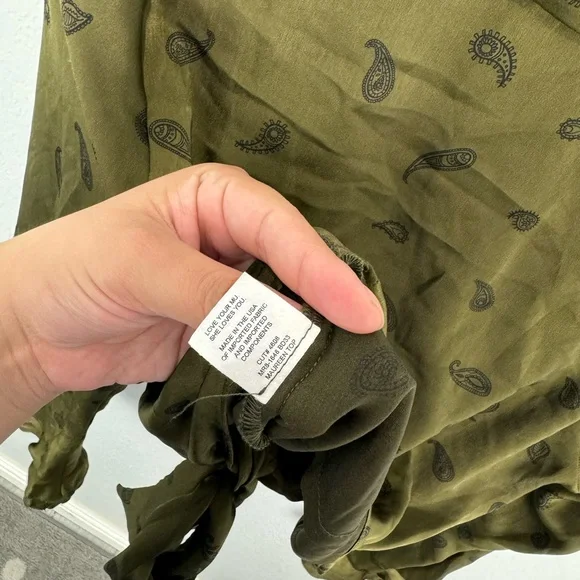 Show Me Your MuMu Maureen Olive Green Paisley Print Tie Know Front Crop Top